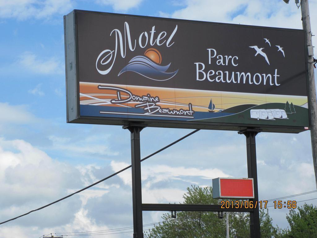 Motel Parc Beaumont Inc. Exteriér fotografie